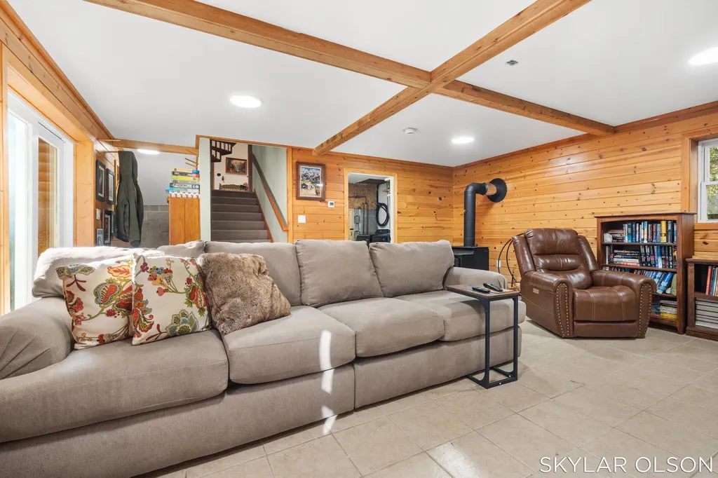 10711 N Tuttle Road Unknown City MI 49411