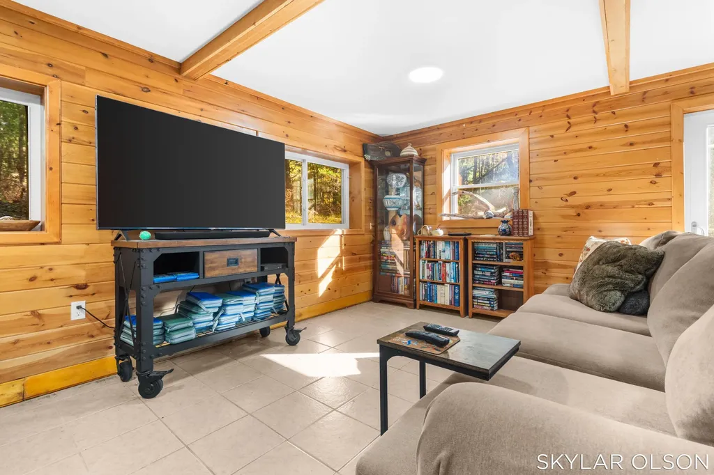 10711 N Tuttle Road Unknown City MI 49411