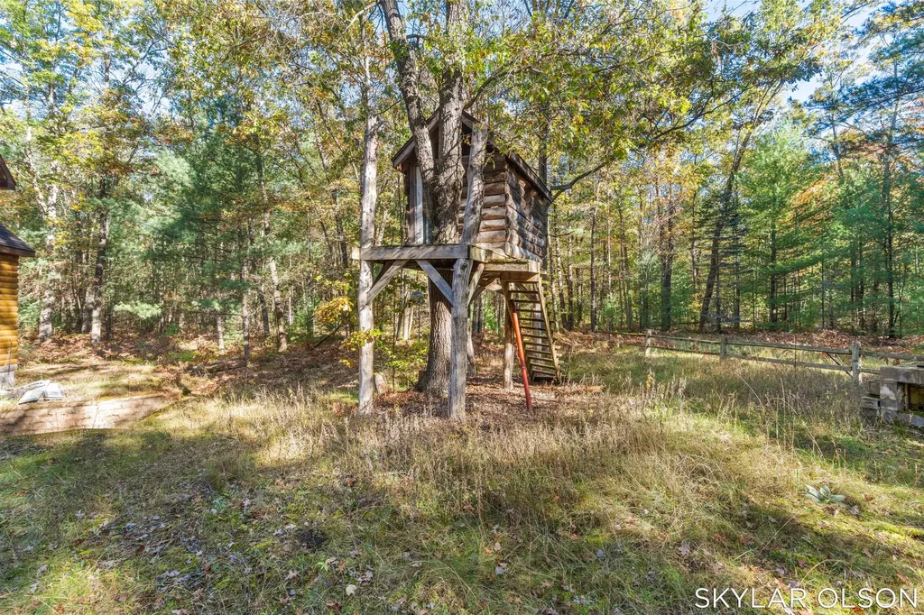 10711 N Tuttle Road Unknown City MI 49411