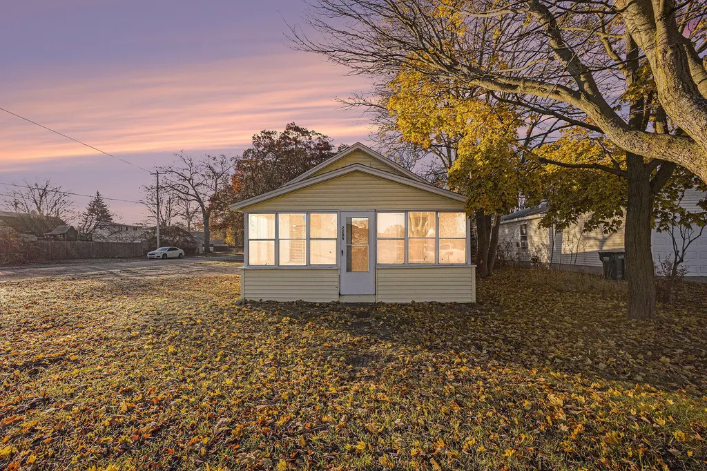 2209 Hughes Avenue Norton Shores City MI 49441