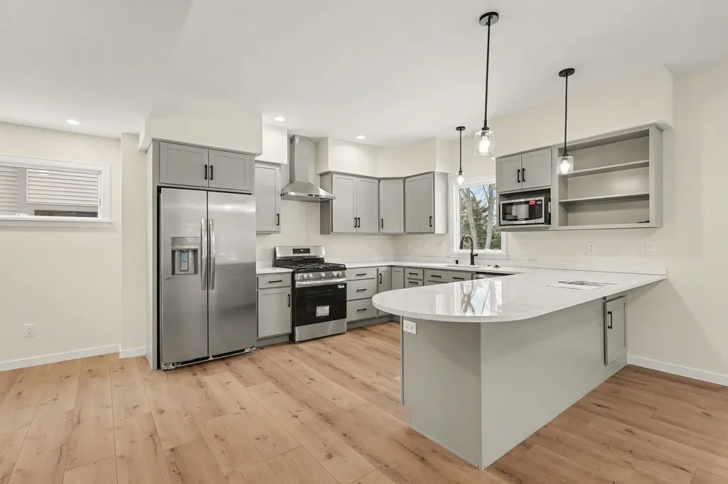 1032 Arlington Avenue Grand Haven City MI 49417