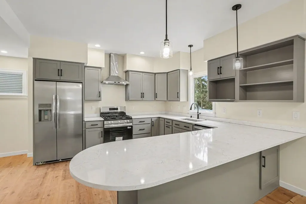 1032 Arlington Avenue Grand Haven City MI 49417