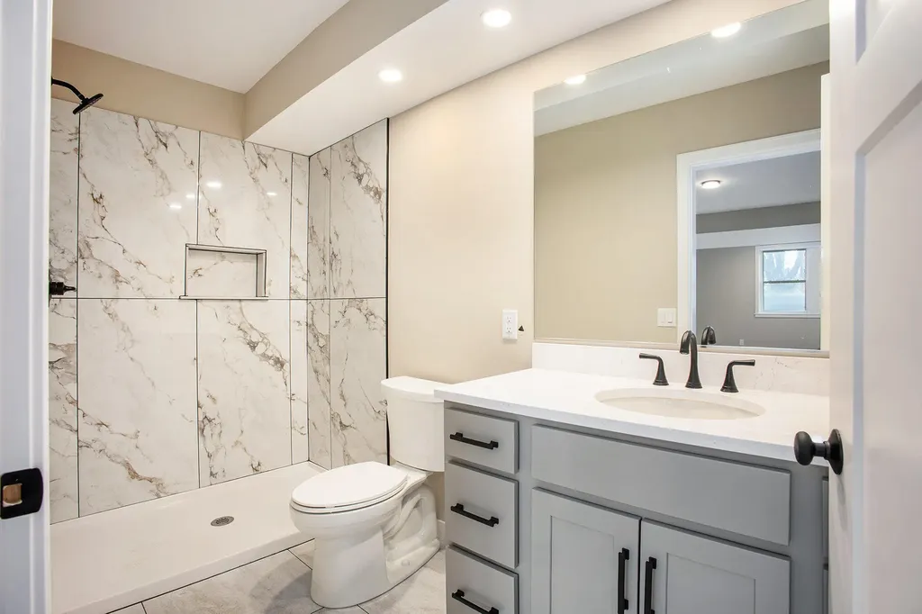 1032 Arlington Avenue Grand Haven City MI 49417