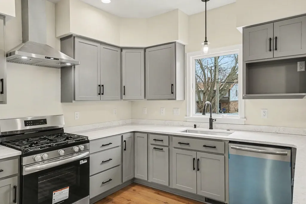 1032 Arlington Avenue Grand Haven City MI 49417