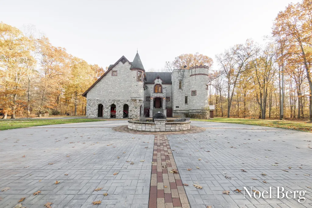 2303 38th Street Valley Township MI 49010