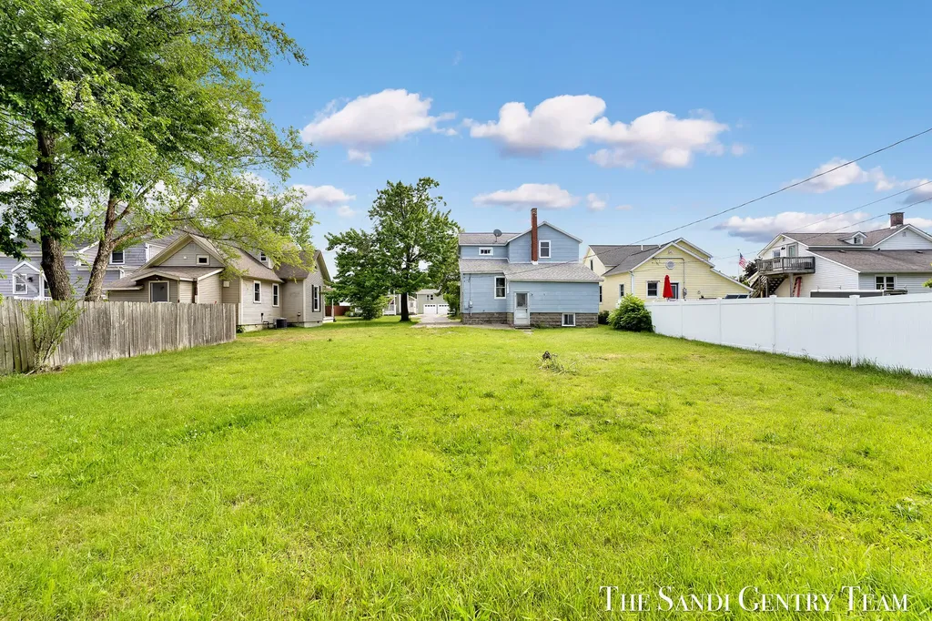 317 Elliott Avenue Grand Haven City MI 49417