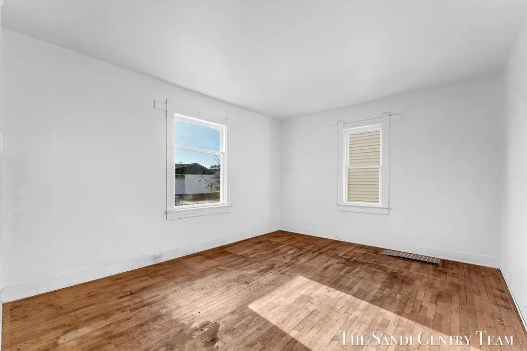 317 Elliott Avenue Grand Haven City MI 49417