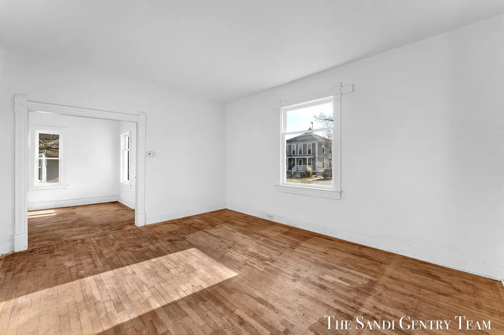 317 Elliott Avenue Grand Haven City MI 49417