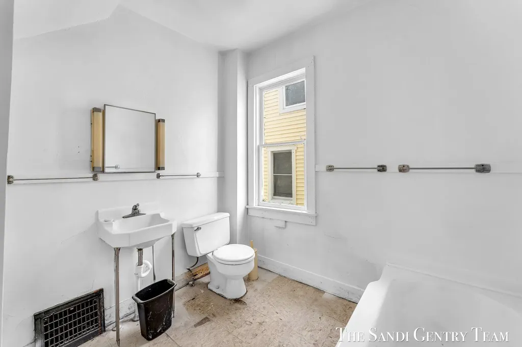 317 Elliott Avenue Grand Haven City MI 49417