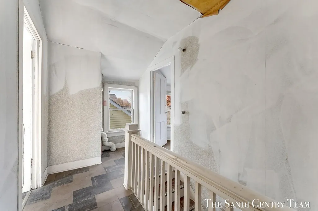 317 Elliott Avenue Grand Haven City MI 49417