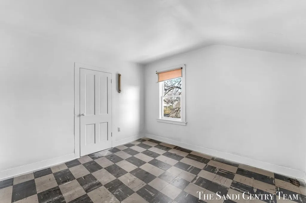 317 Elliott Avenue Grand Haven City MI 49417