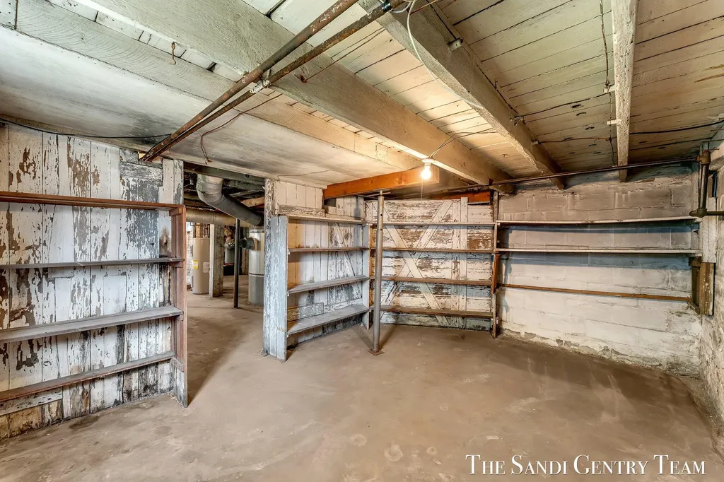317 Elliott Avenue Grand Haven City MI 49417