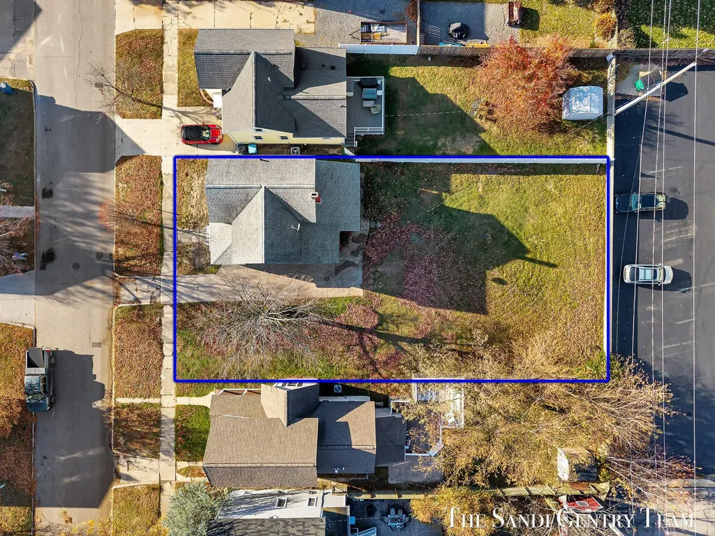 317 Elliott Avenue Grand Haven City MI 49417
