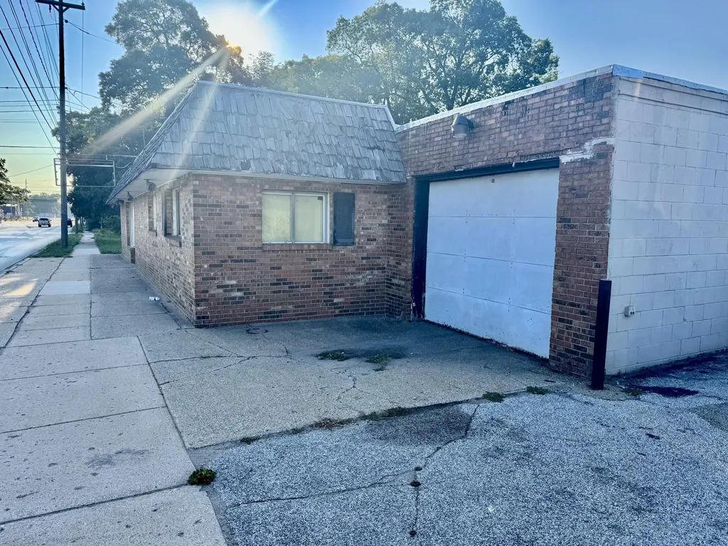 375 W Sherman Boulevard Muskegon Heights City MI 49444