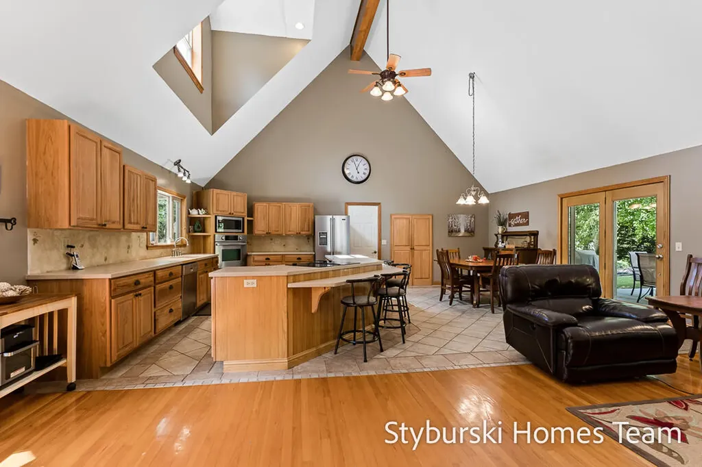 226 N 176th Avenue Leavitt Township MI 49459
