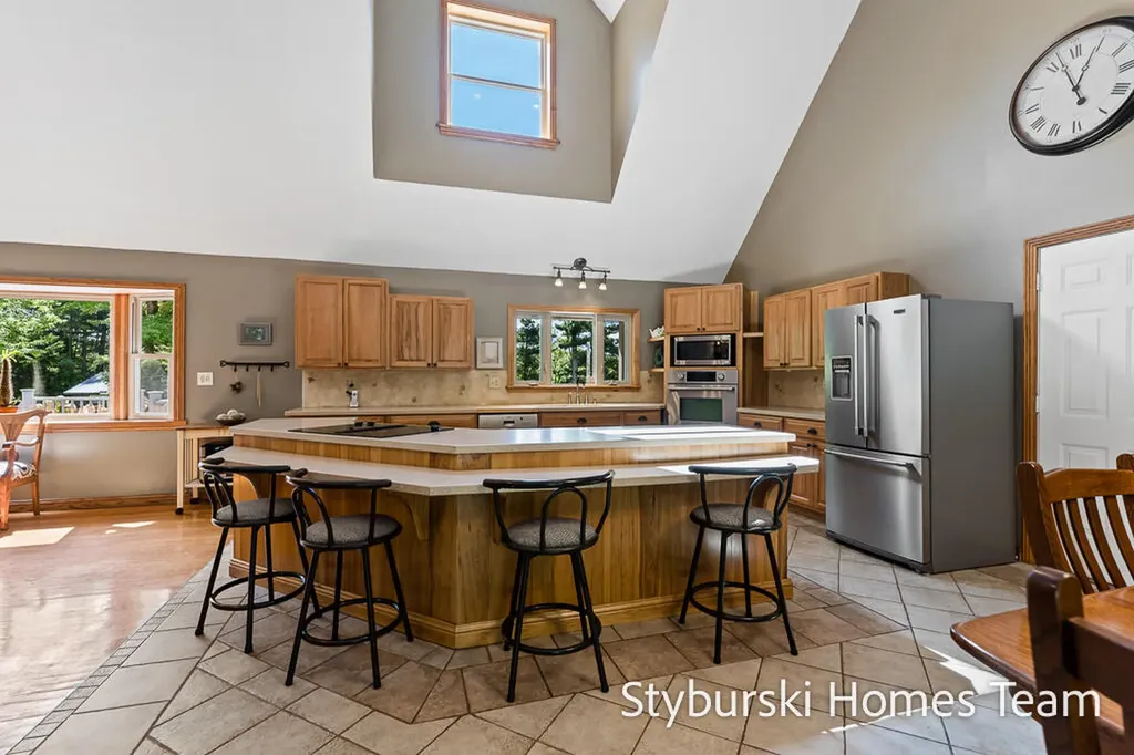 226 N 176th Avenue Leavitt Township MI 49459