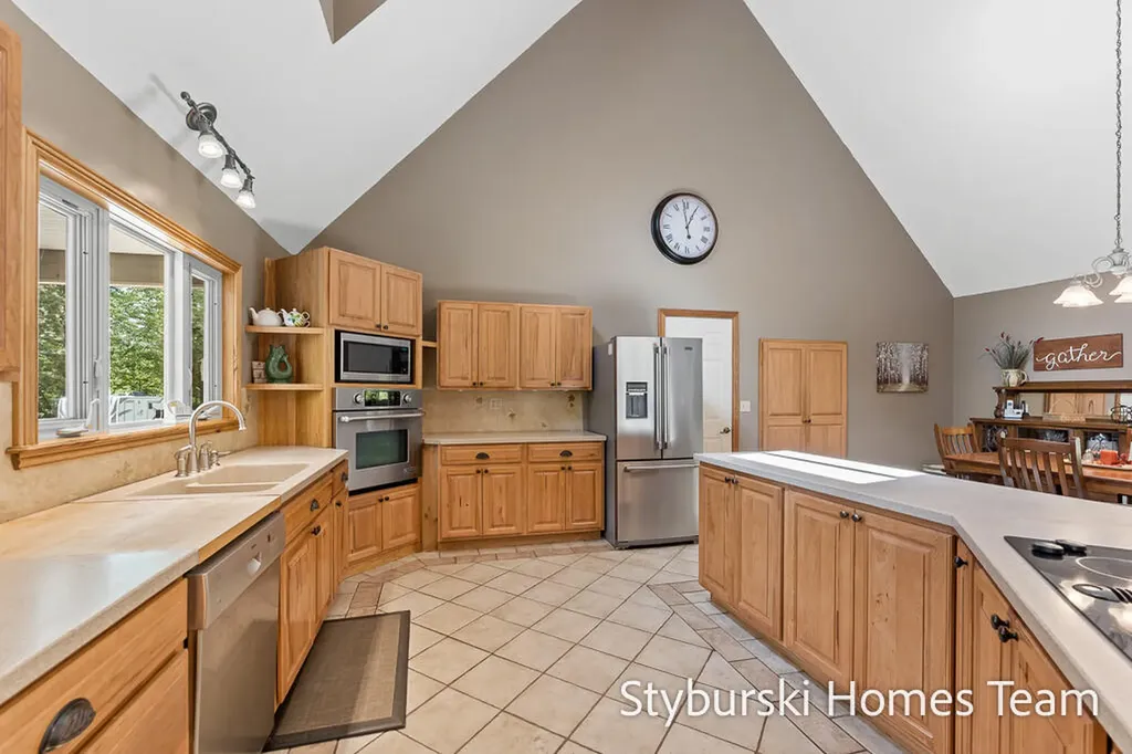 226 N 176th Avenue Leavitt Township MI 49459