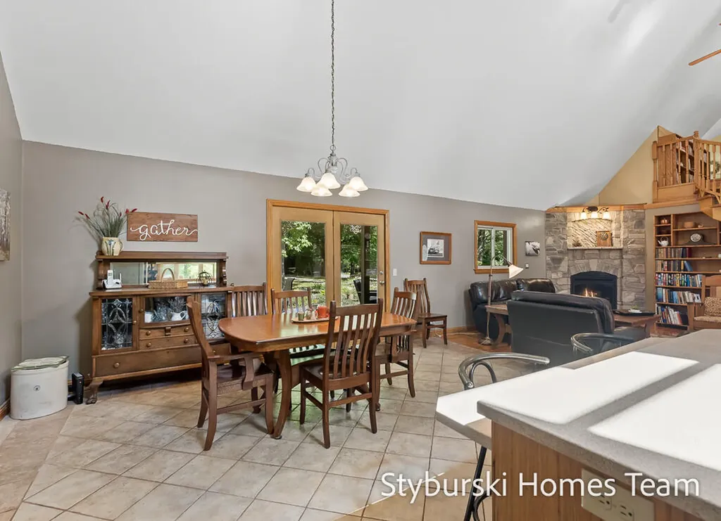 226 N 176th Avenue Leavitt Township MI 49459