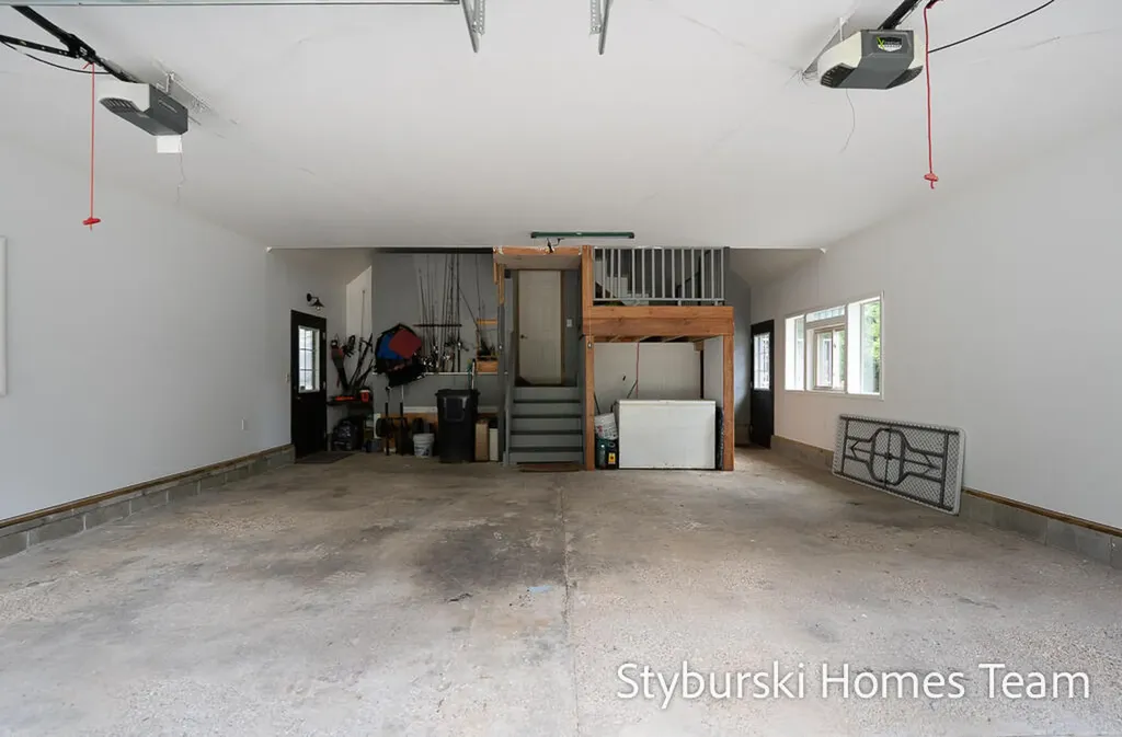 226 N 176th Avenue Leavitt Township MI 49459