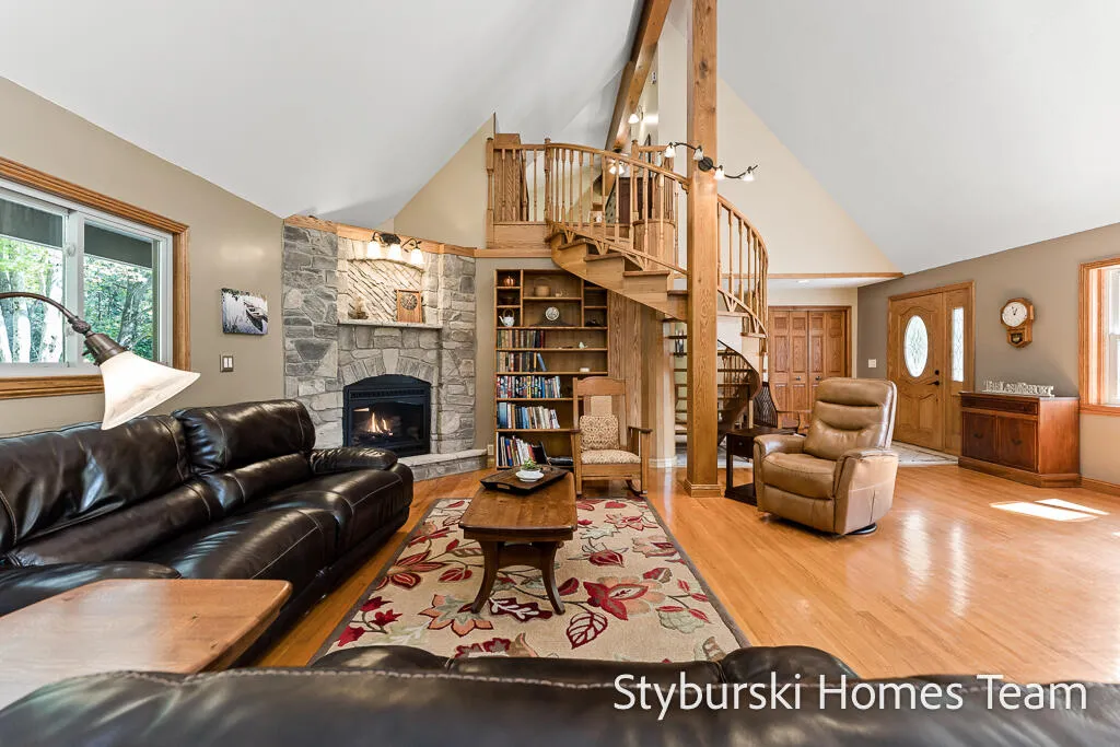 226 N 176th Avenue Leavitt Township MI 49459