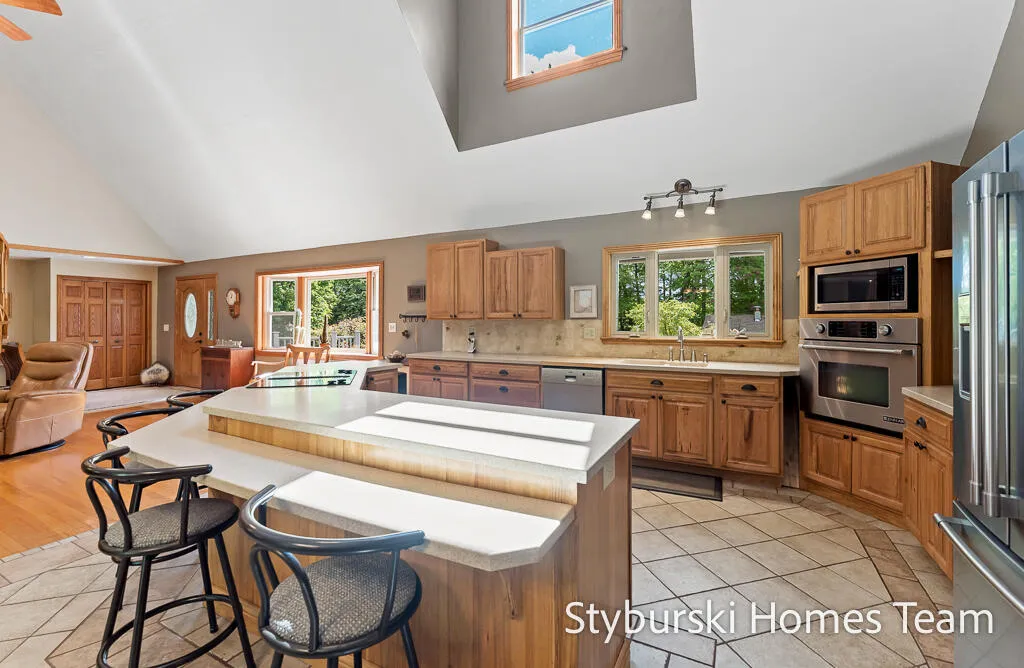226 N 176th Avenue Leavitt Township MI 49459
