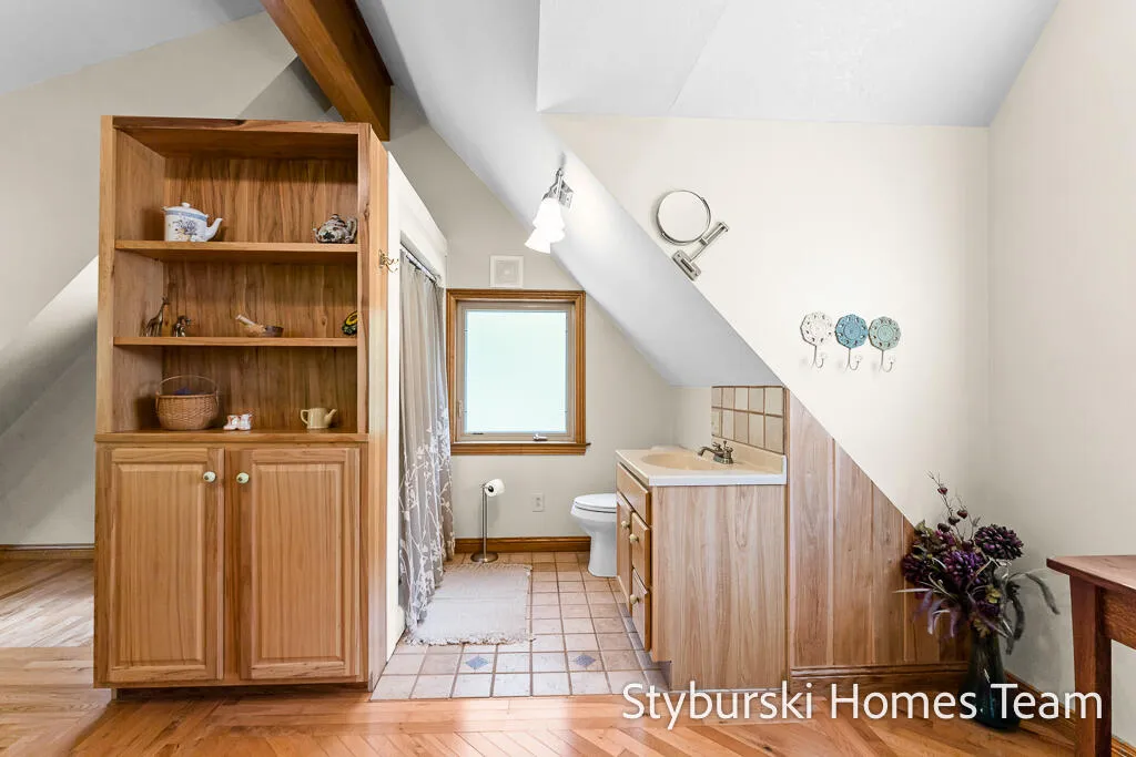 226 N 176th Avenue Leavitt Township MI 49459