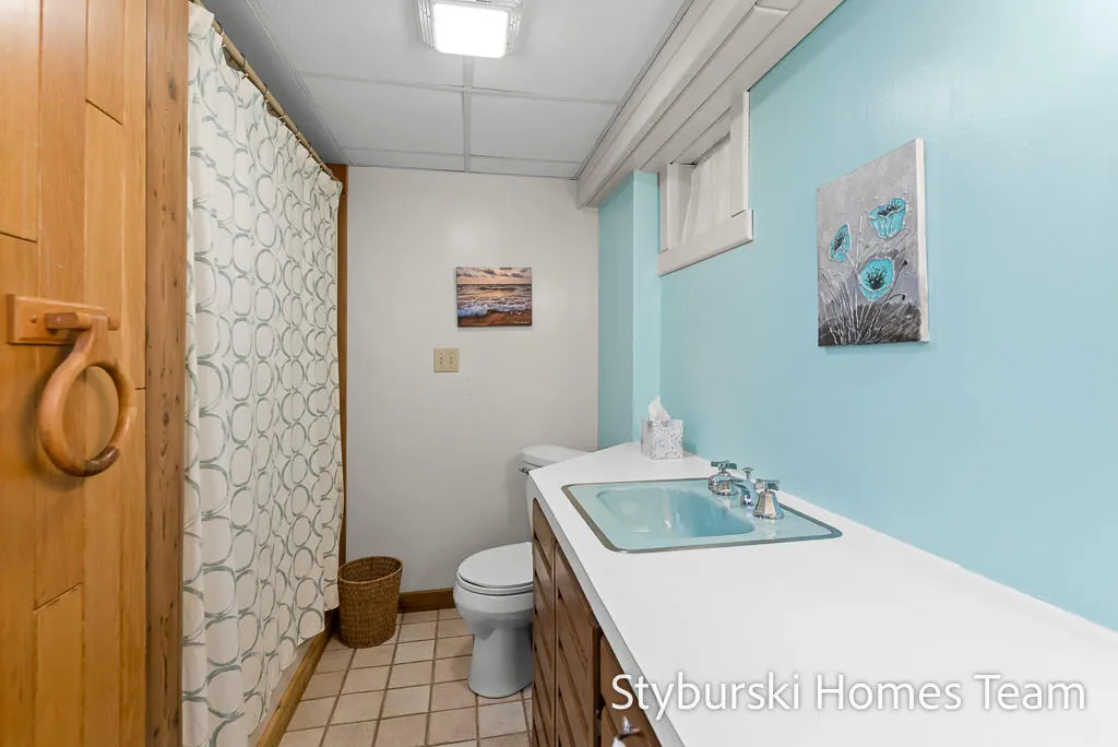 226 N 176th Avenue Leavitt Township MI 49459