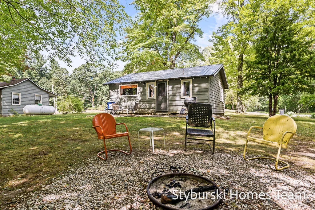 226 N 176th Avenue Leavitt Township MI 49459