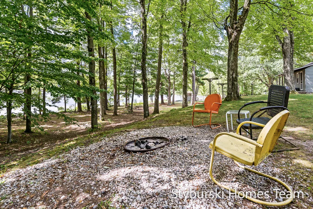 226 N 176th Avenue Leavitt Township MI 49459
