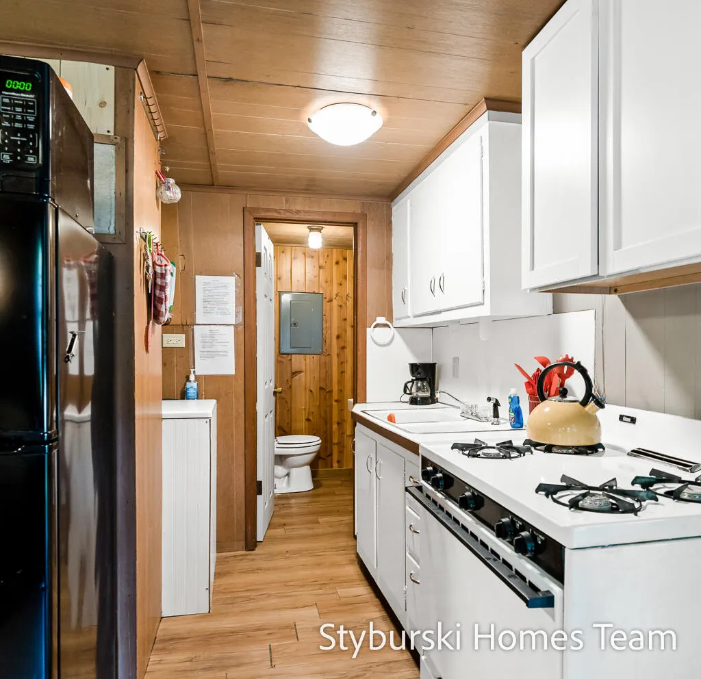 226 N 176th Avenue Leavitt Township MI 49459