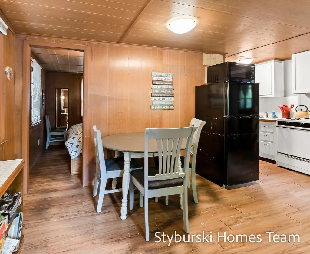 226 N 176th Avenue Leavitt Township MI 49459