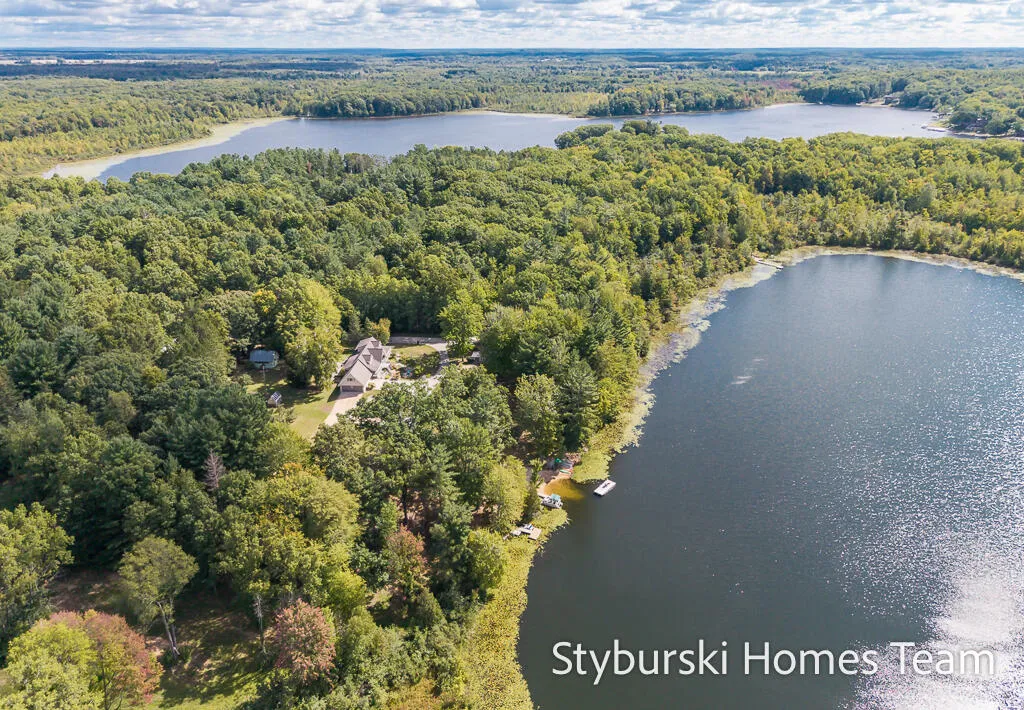 226 N 176th Avenue Leavitt Township MI 49459