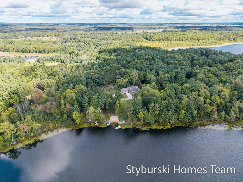 226 N 176th Avenue Leavitt Township MI 49459