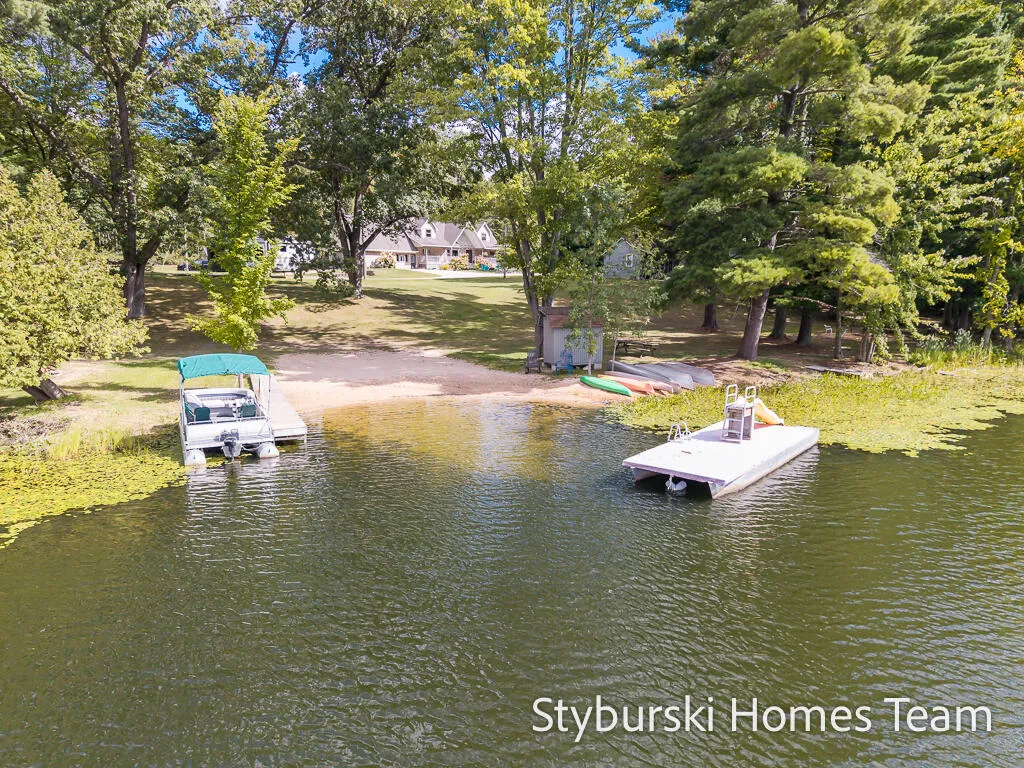 226 N 176th Avenue Leavitt Township MI 49459