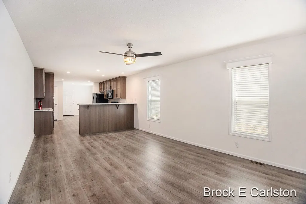 1283 E Ellis Road Norton Shores City MI 49441