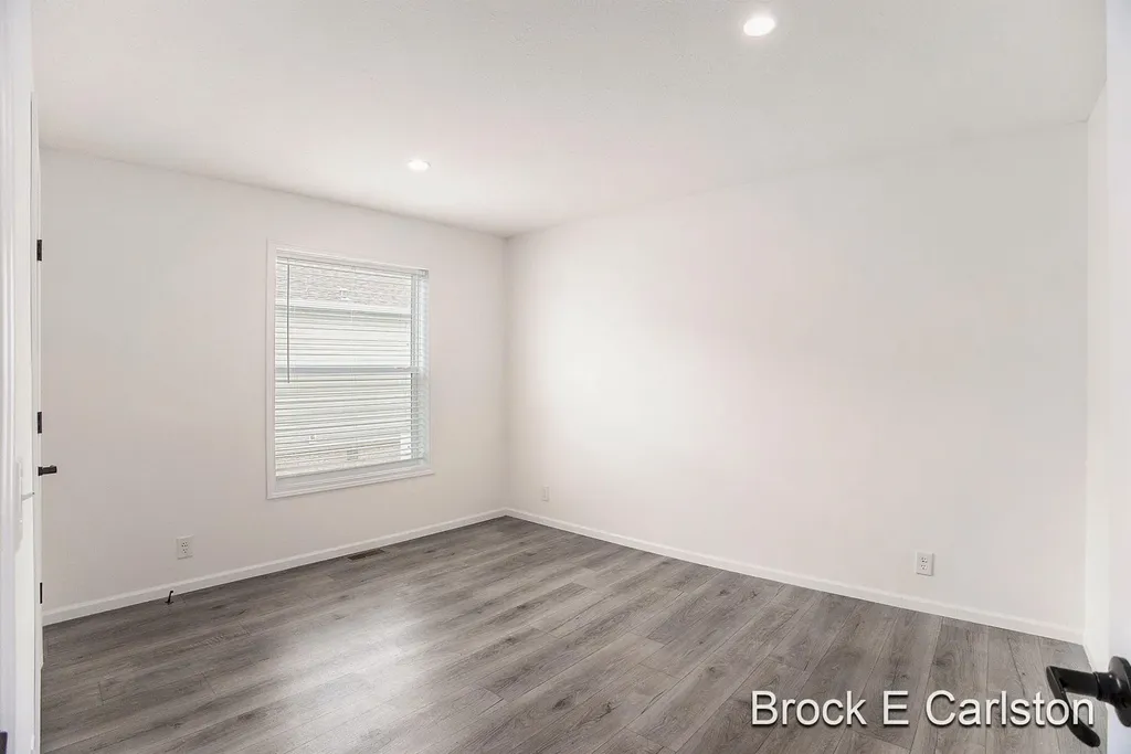 1283 E Ellis Road Norton Shores City MI 49441