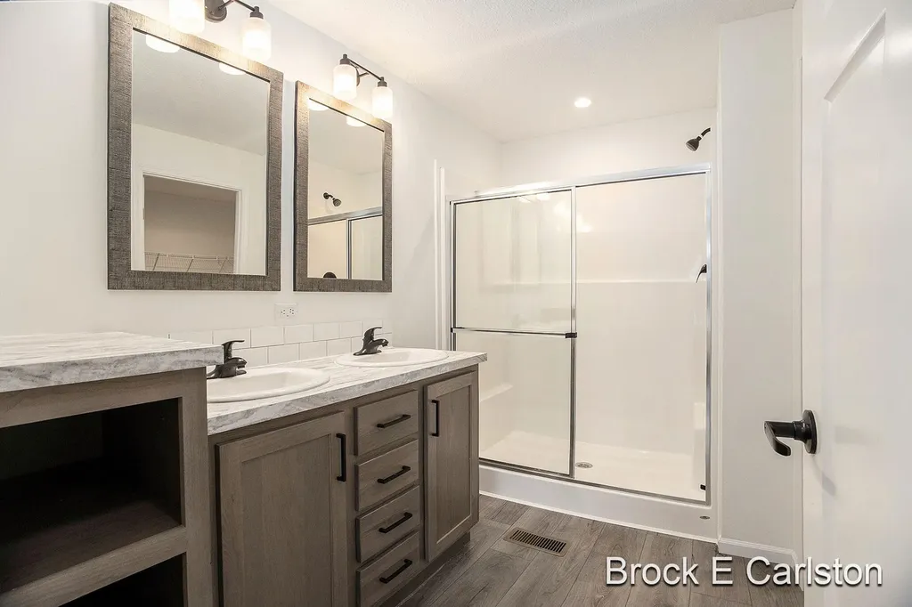1283 E Ellis Road Norton Shores City MI 49441