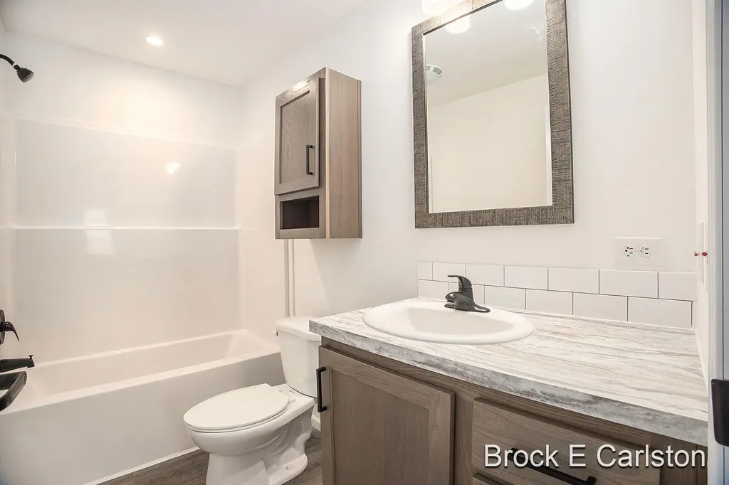 1283 E Ellis Road Norton Shores City MI 49441