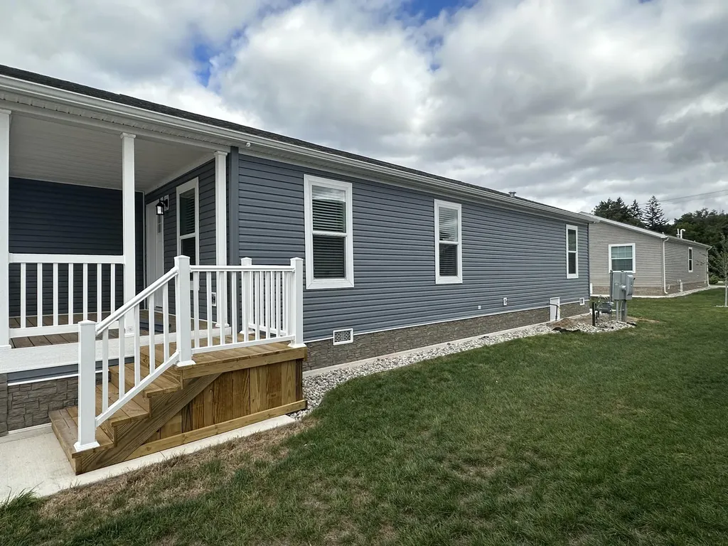 1283 E Ellis Road Norton Shores City MI 49441