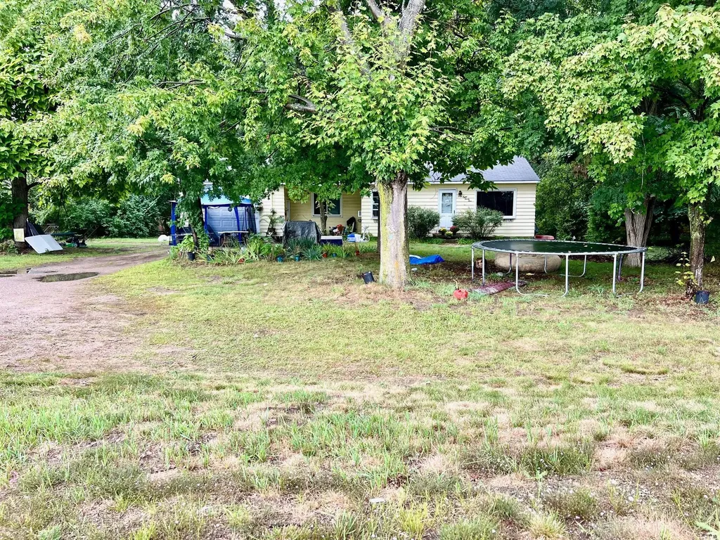 4835 Harvey Street Norton Shores City MI 49444