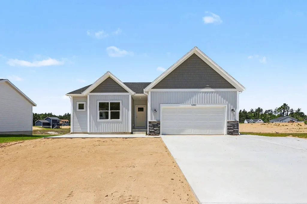 6301 Sturgeon Run Fruitport Charter Township MI 49444