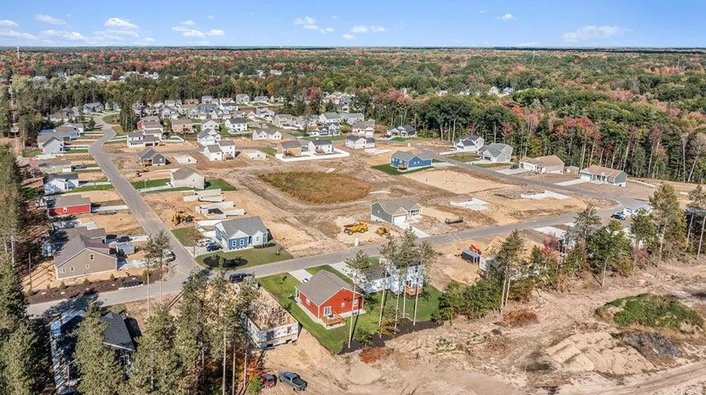 6301 Sturgeon Run Fruitport Charter Township MI 49444