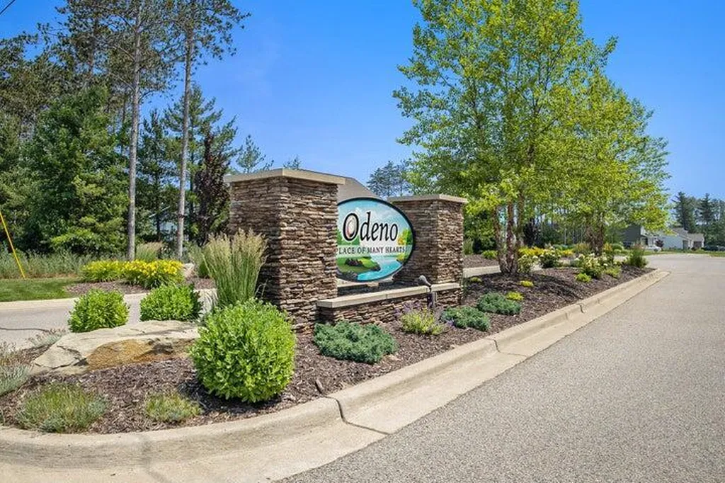 6301 Sturgeon Run Fruitport Charter Township MI 49444