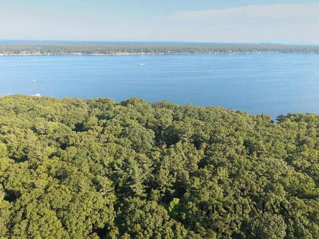 5795 Old Channel Trail Montague Township MI 49437