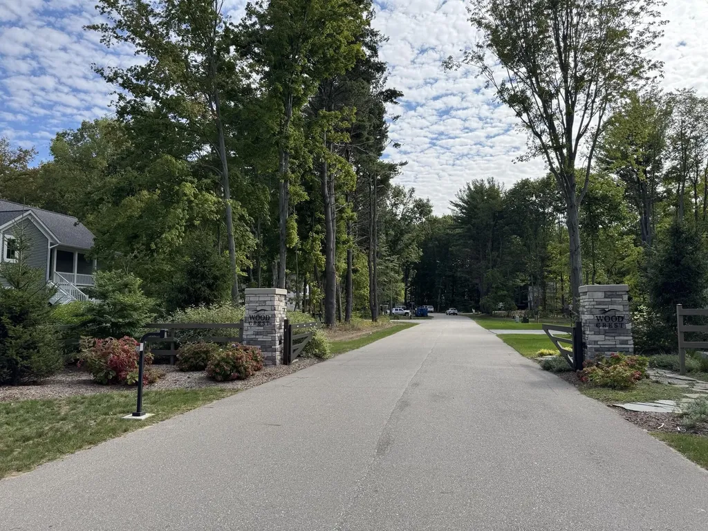 76757 Wood Crest Court South Haven Charter Township MI 49090