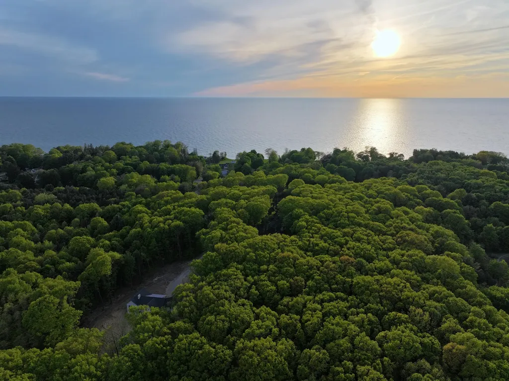 76757 Wood Crest Court South Haven Charter Township MI 49090