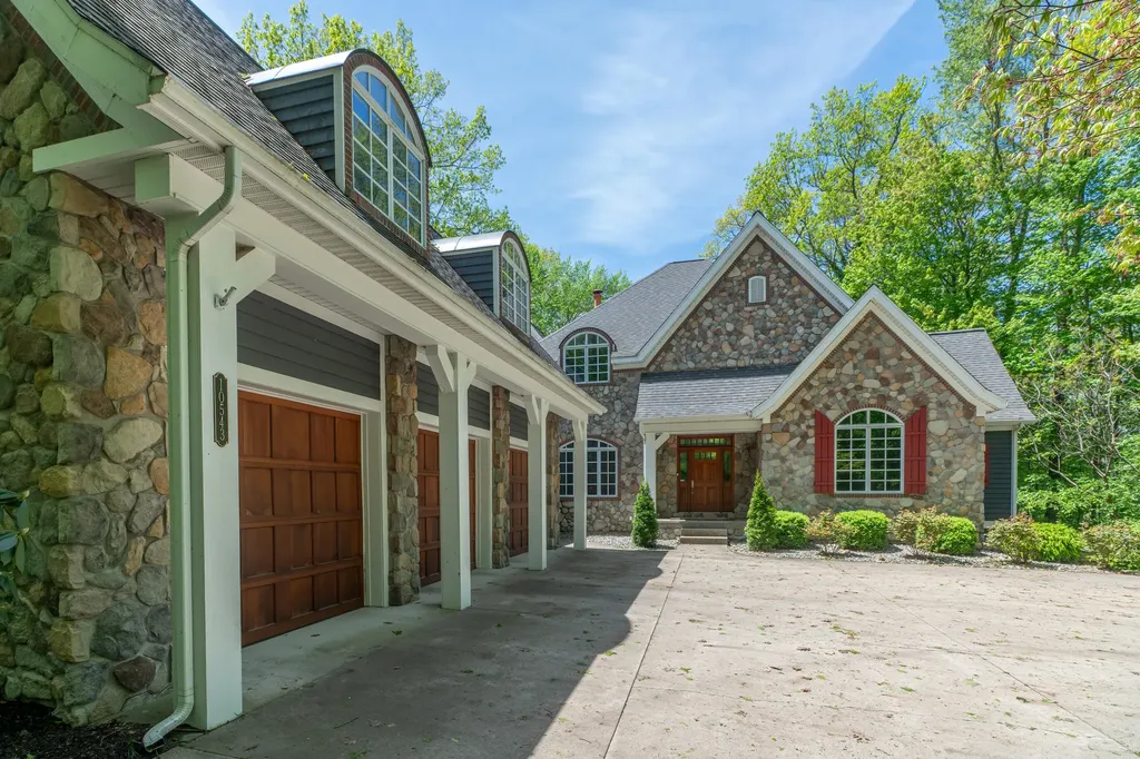 10543 Lakeshore Drive Grand Haven Charter Township MI 49460