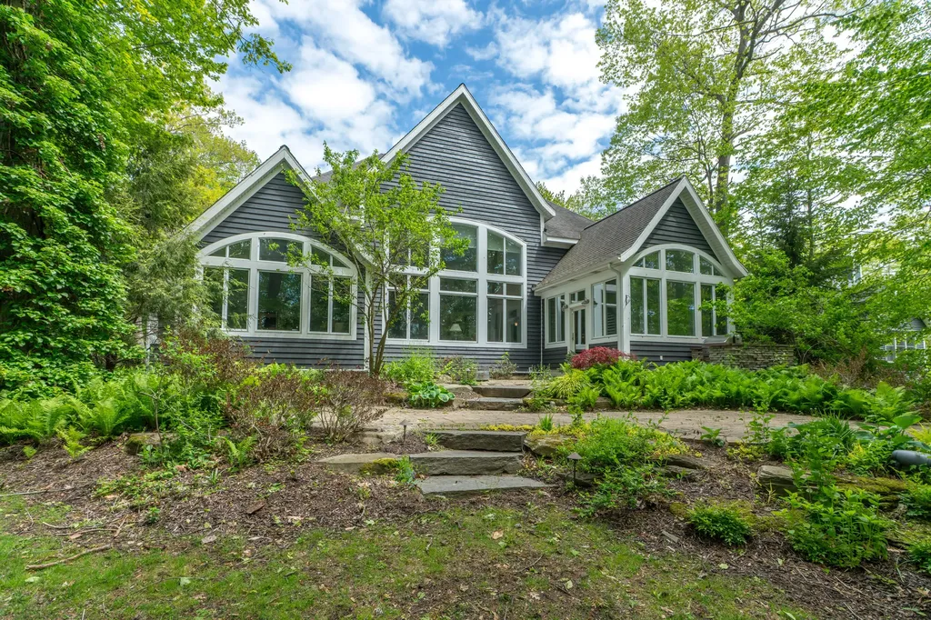 10543 Lakeshore Drive Grand Haven Charter Township MI 49460