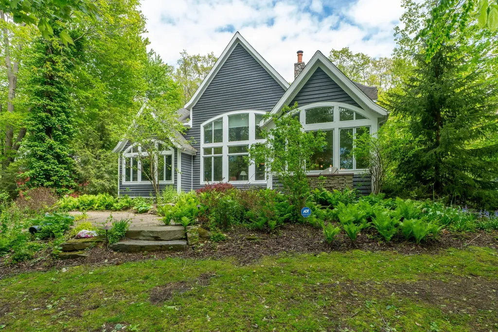 10543 Lakeshore Drive Grand Haven Charter Township MI 49460