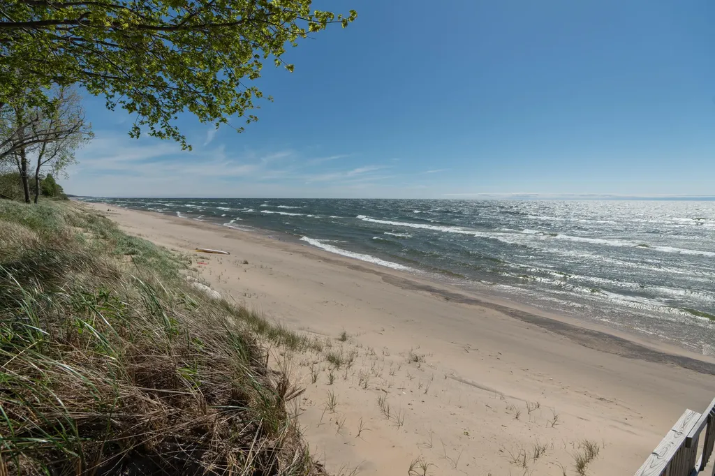 10543 Lakeshore Drive Grand Haven Charter Township MI 49460
